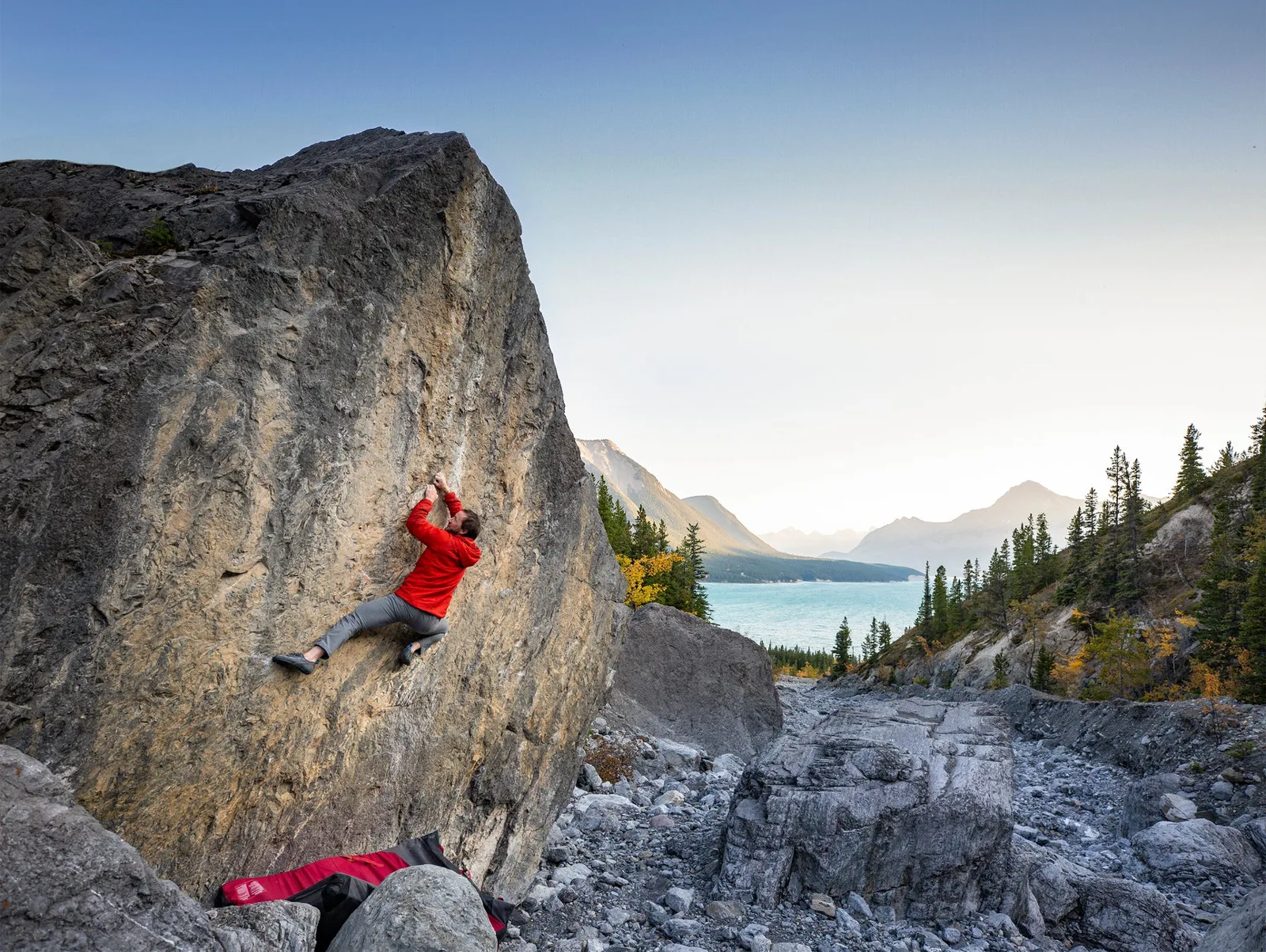 Bouldering photography from the Alberta Bouldering website